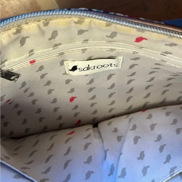 Sakroots Artist Circle Boho Chic Flat Crossbody: Like New - Picture 13 of 14